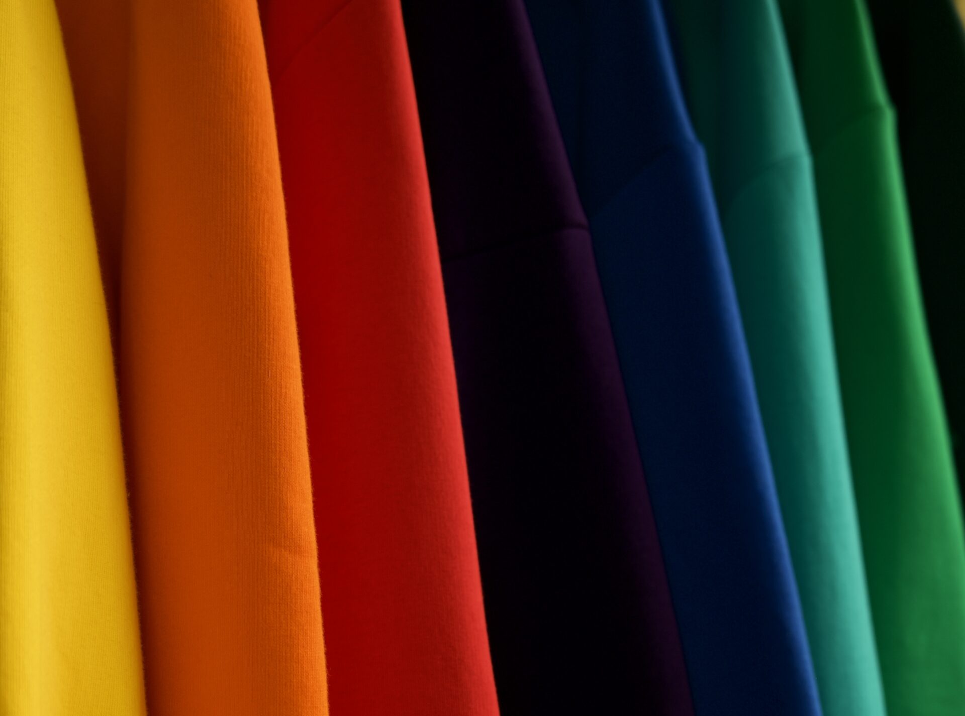 250, 280 czy 340 g/m²? Jak wybrać gramaturę bluzy.